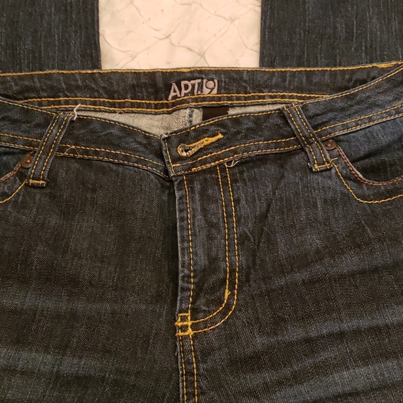 SOLD 🎁50% off  Apt 9 jeans - Picture 2 of 3